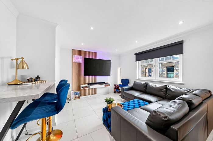 1 Bedroom Flat For Sale In Jarvey Street, Bathgate, EH48