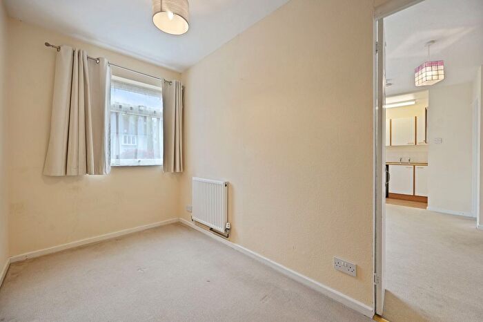 1 Bedroom Studio To Rent In Grange Road, Sutton, SM2