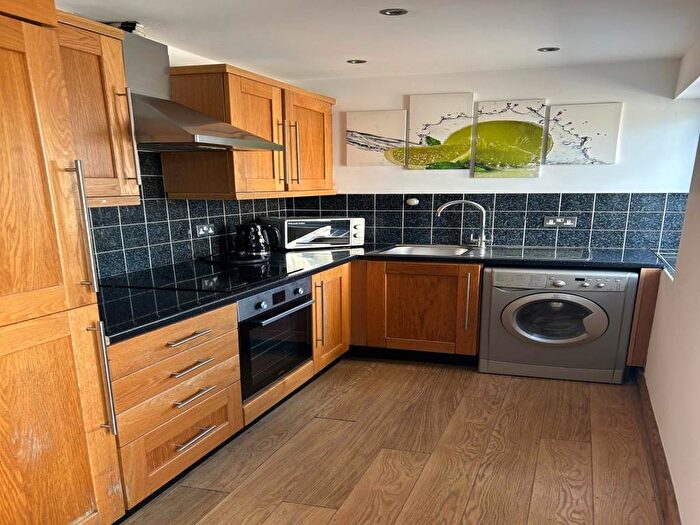 2 Bedroom Flat To Rent In Bradley House, St Stephens Avenue, Bristol, BS1