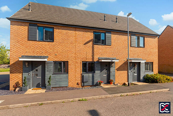 2 Bedroom Terraced House For Sale In Kensington Close, Northampton, West Northamptonshire, NN2