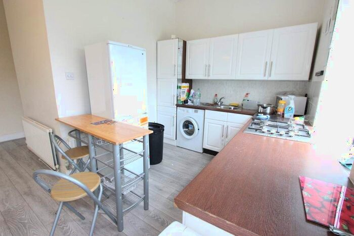 2 Bedroom Flat To Rent In Saint Michael's Terrace, London, N22