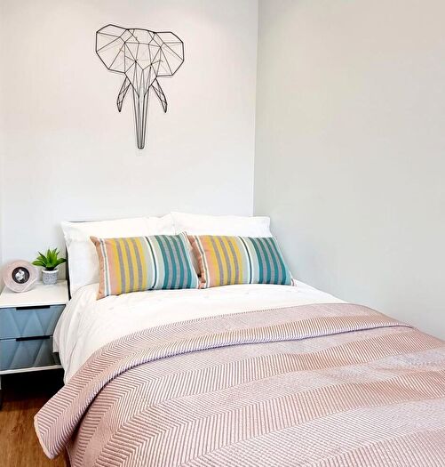 Studio To Rent In Chapter House, Howes Place, Cambridge, CB3