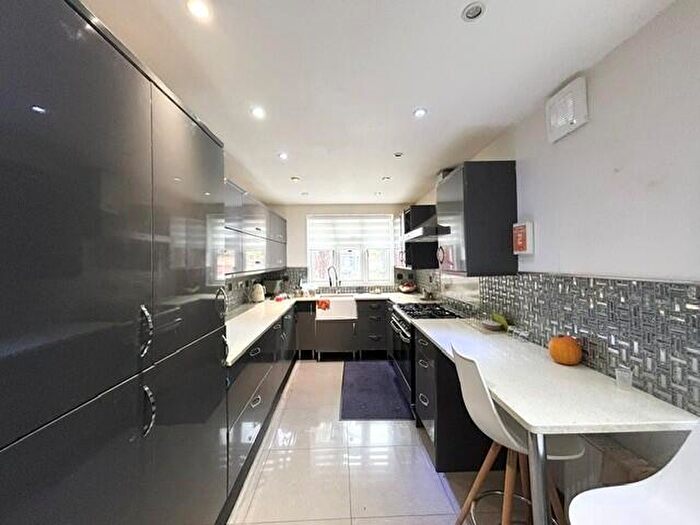 4 Bedroom House To Rent In Crow Lane, Romford, RM7