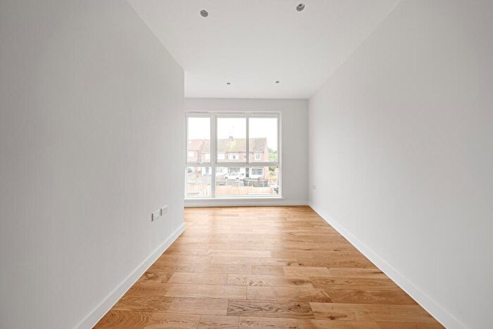 3 Bedroom Terraced House For Sale In Goldsmith Mews, Gravesend, Kent, DA12