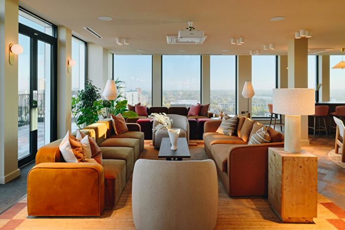 2 Bedroom Flat To Rent In Silbury Boulevard, MK9