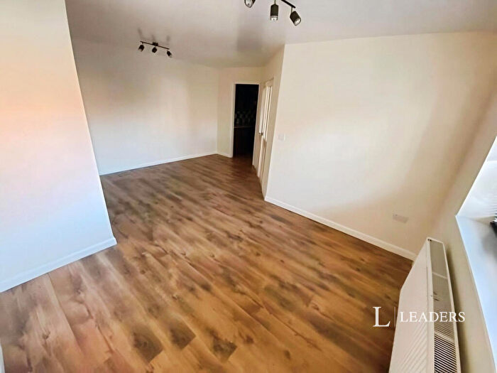 2 Bedroom Flat To Rent In West Street, Bourne, PE10