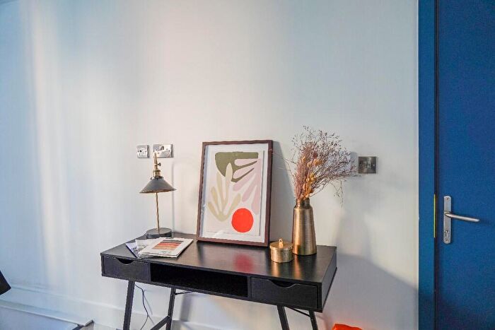 1 Bedroom Apartment To Rent In Duke Street, Manchester, Greater Manchester, M3