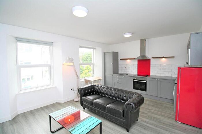 1 Bedroom Flat To Rent In Devonport Road, Plymouth, PL3