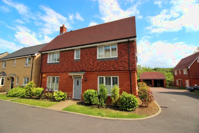 4 Bedroom Detached House For Sale In Isles Quarry Road, Borough Green, TN15