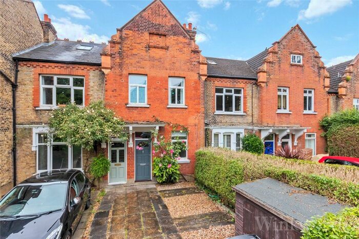 2 Bedroom Flat To Rent In Peak Hill, London, SE26