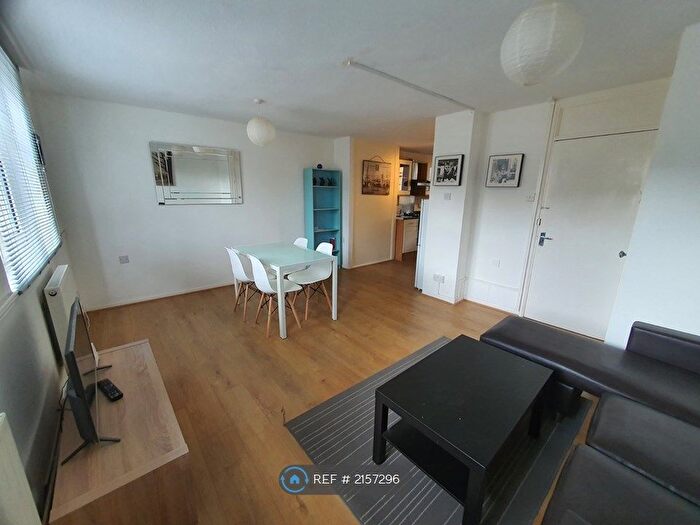 3 Bedroom Flat To Rent In Seyssel Street, London, E14