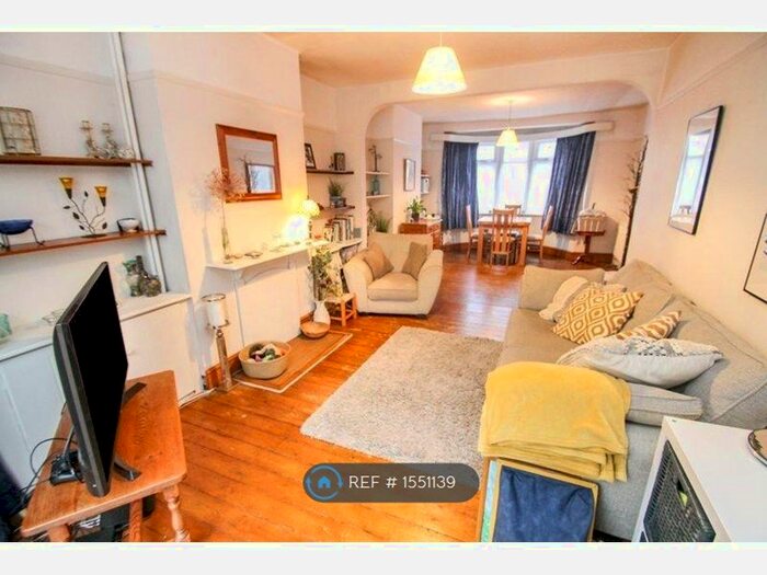 3 Bedroom Semi-Detached House To Rent In Whitton Avenue West, Sudbury Hill, UB6