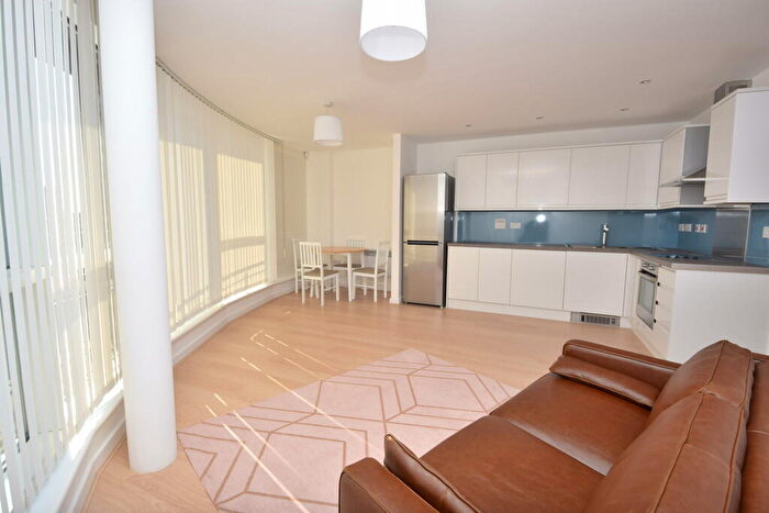 1 Bedroom Apartment To Rent In Memorial Heights, Newbury Park, IG2