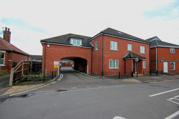 2 Bedroom Flat To Rent In St. Johns Road, Stalham, Norwich, NR12