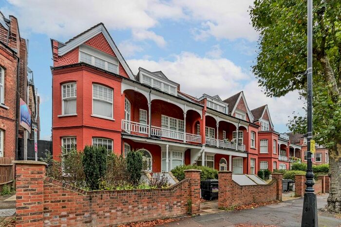 2 Bedroom Flat To Rent In Queens Avenue, Muswell Hill, London, N10