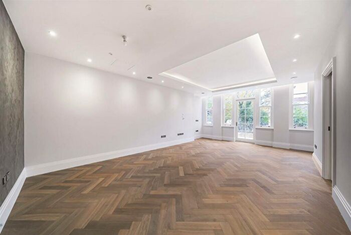 2 Bedroom Flat For Sale In The Bishops Avenue, Hampstead, N2