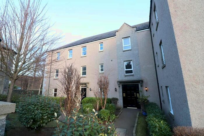 3 Bedroom Flat To Rent In Kings Gate, Aberdeen, AB15
