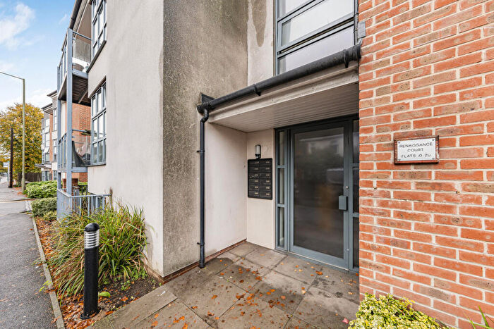 2 Bedroom Flat To Rent In High Street, Addlestone, KT15