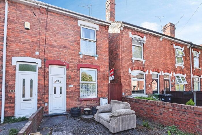 2 Bedroom End Of Terrace House For Sale In Astwood Road, Worcester, Worcestershire, WR3