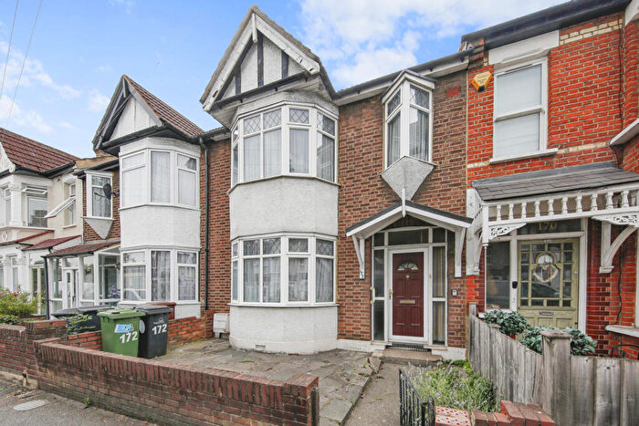 3 Bedroom Terraced House For Sale In Winchester Road, London, E4