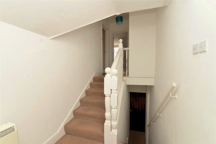 2 Bedroom Apartment For Sale In Station Road, New Milton, Hampshire, BH25