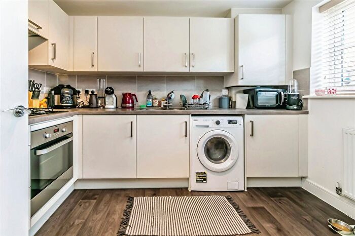 2 Bedroom Semi-Detached House For Sale In Hoadley Road, Horley, Surrey, RH6