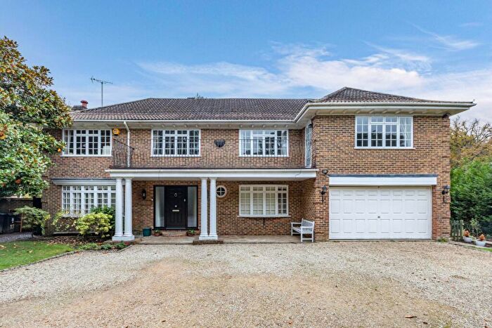 5 Bedroom Detached House For Sale In Birch Grove, Pyrford, Surrey, GU22