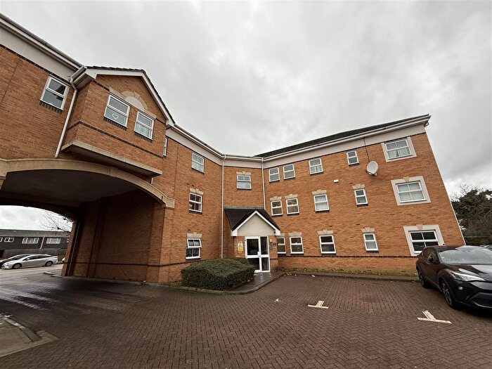 2 Bedroom Flat For Sale In Prince Albert Court, Staines Road West, Sunbury On Thames, TW16