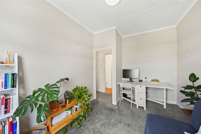 1 Bedroom Flat To Rent In Brooke Road, Hackney, E5