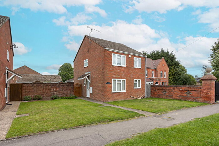 4 Bedroom Detached House For Sale In Wycombe Road, Stokenchurch, High Wycombe, HP14