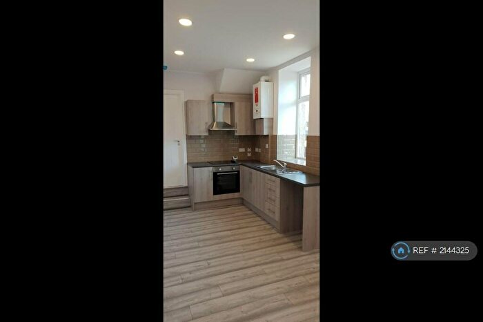 1 Bedroom Flat To Rent In Whalley Road, Accrington, BB5