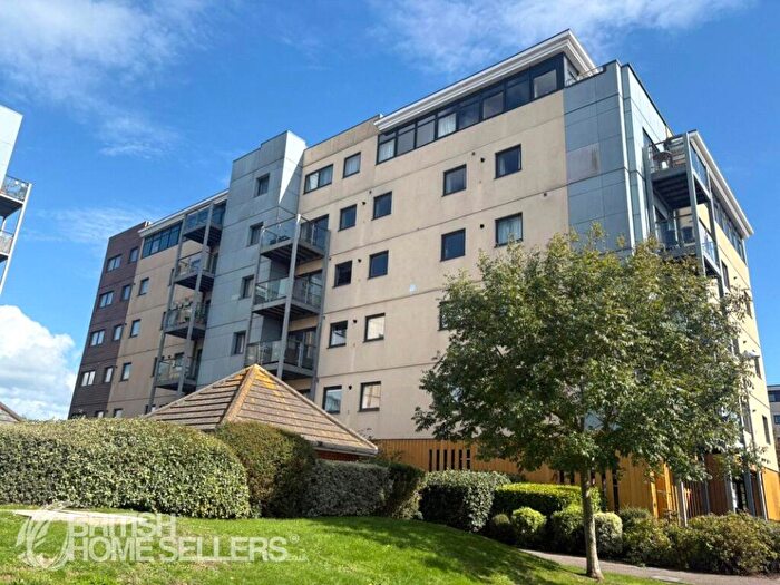 2 Bedroom Apartment For Sale In Groombridge Avenue, Eastbourne, East Sussex, BN22
