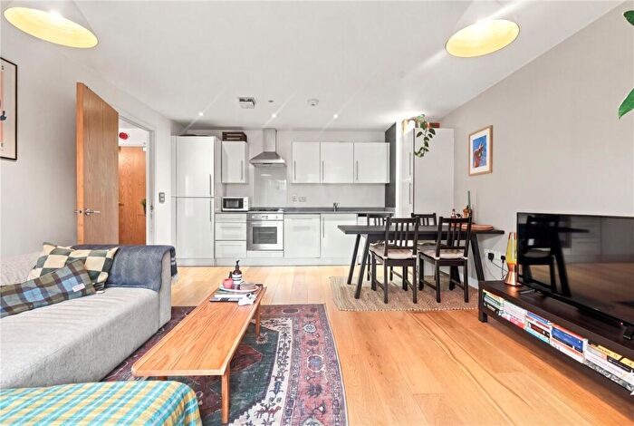 2 Bedroom Apartment To Rent In Cresset Road, London, E9