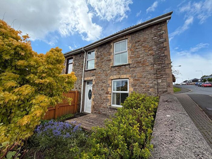 3 Bedroom End Of Terrace House For Sale In Pleasant View, Ebbw Vale, Blaenau Gwent, NP23