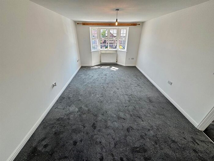 2 Bedroom Flat To Rent In Longfellow Court, Longfellow Road, Coventry, CV2
