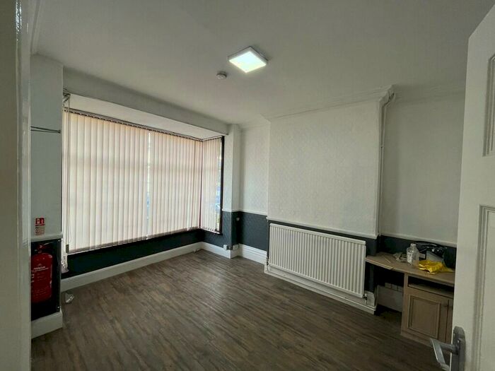 4 Bedroom Terraced House To Rent In East Park Road, Leicester, LE5