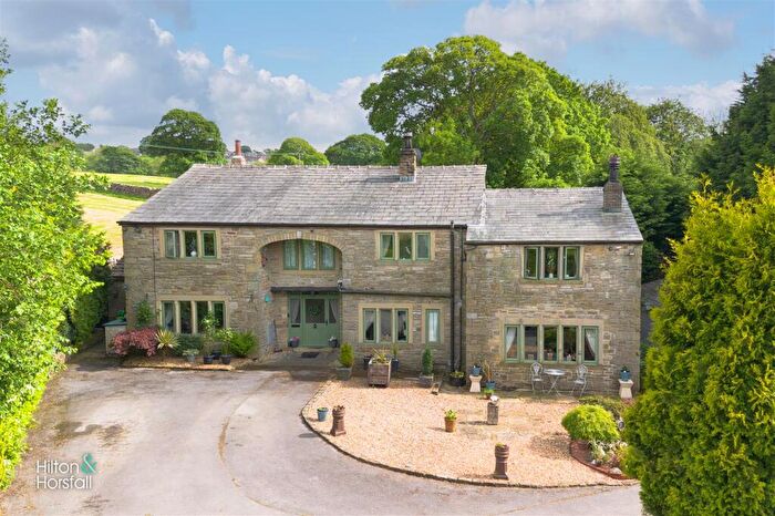 5 Bedroom Barn Conversion For Sale In Pig Hole Barn, Walverden Road, Briercliffe, BB10