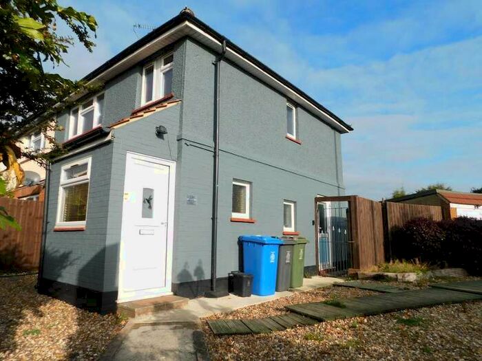 3 Bedroom Semi-Detached House To Rent In Dedworth Road, Windsor, SL4
