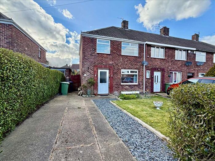 3 Bedroom End Of Terrace House For Sale In Crowland Avenue, Grimsby, DN34