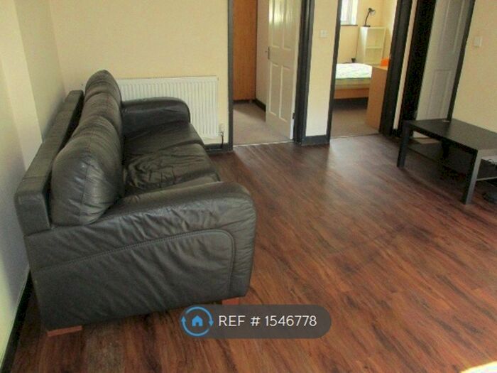 2 Bedroom Flat To Rent In Armada Place, Bristol, BS1