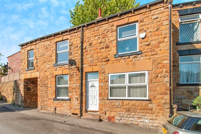 4 Bedroom End Of Terrace House For Sale In Bank Street, Morley, Leeds, LS27