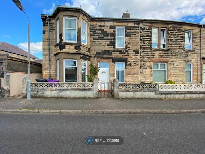 3 Bedroom Flat To Rent In Stanley Place, Saltcoats KA21