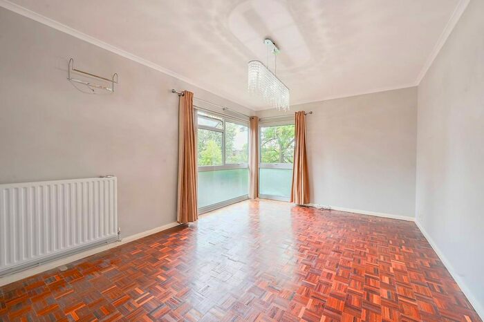 2 Bedroom Flat To Rent In Red Lodge, Ealing Broadway, London, W5