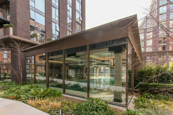 2 Bedroom Flat To Rent In New Union Square, Nine Elms, London, SW11