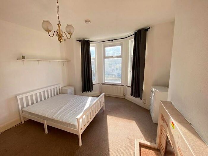 4 Bedroom Terraced House To Rent In Green Park Avenue, Plymouth, PL4