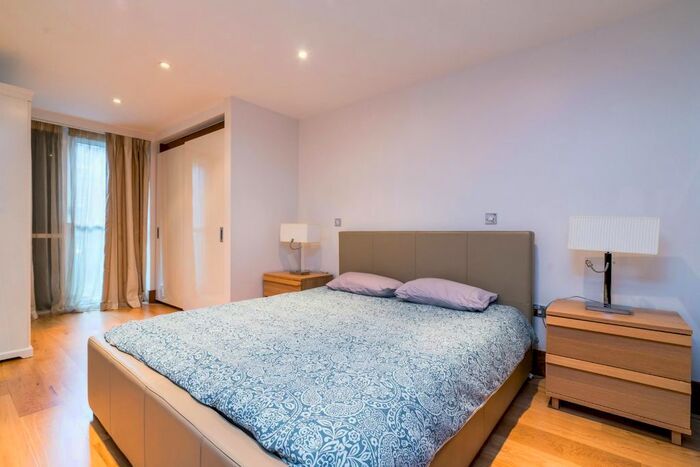 2 Bedroom Flat To Rent In Park View Residence, Baker Street, Marylebone, NW1