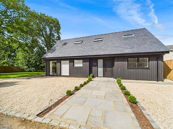 3 Bedroom Detached House To Rent In Old London Road, Milton Common, Thame, Oxfordshire, OX9