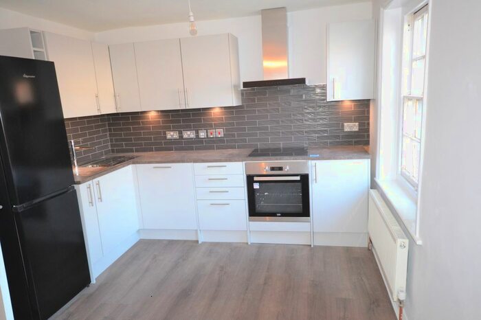 1 Bedroom Flat To Rent In South Street, Reading, Berkshire, RG1