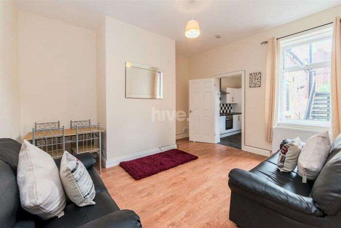 2 Bedroom Flat To Rent In Trewhitt Road, Heaton, Newcastle Upon Tyne, NE6