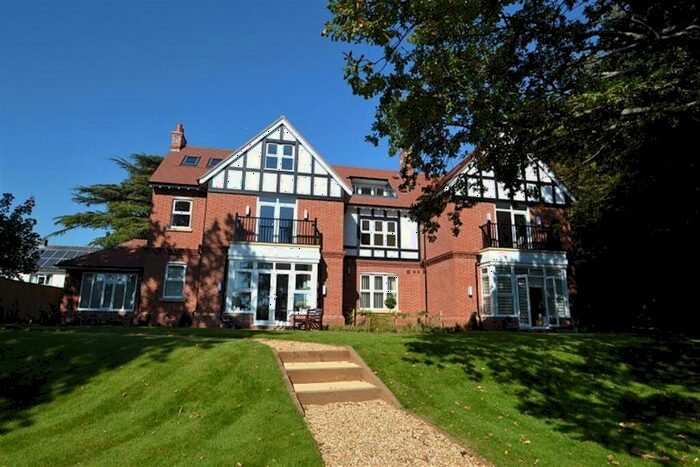 3 Bedroom Penthouse To Rent In Broadstone, BH18